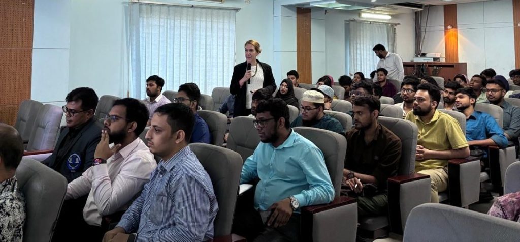 Participants at a seminar held by IMO's GreenVoyage 2050 programme at Maritime University of Bangladesh in Dhaka on 29 April 2025.